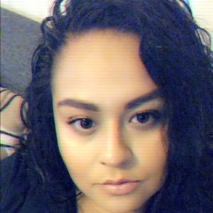 Meet your Posher, Ana